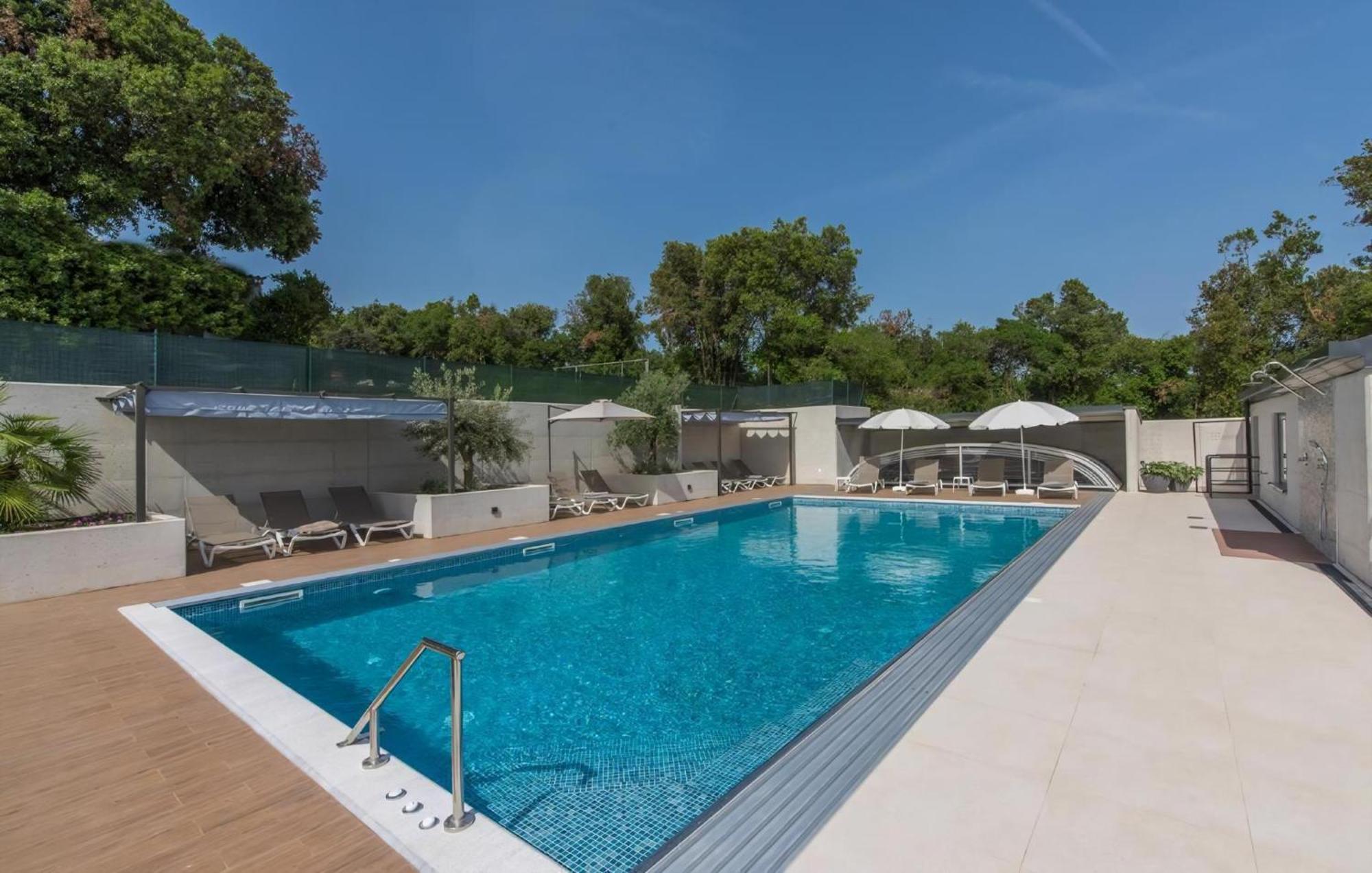 In Pjescana Uvala Mit Garten, Grill Apartment Pula